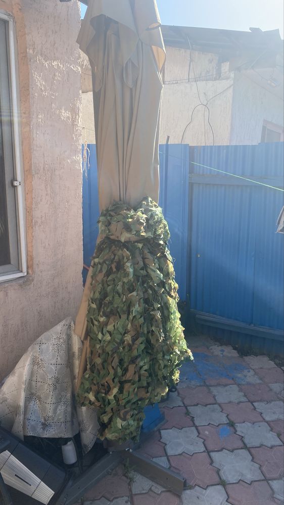Садовый зонтик в отличном сост