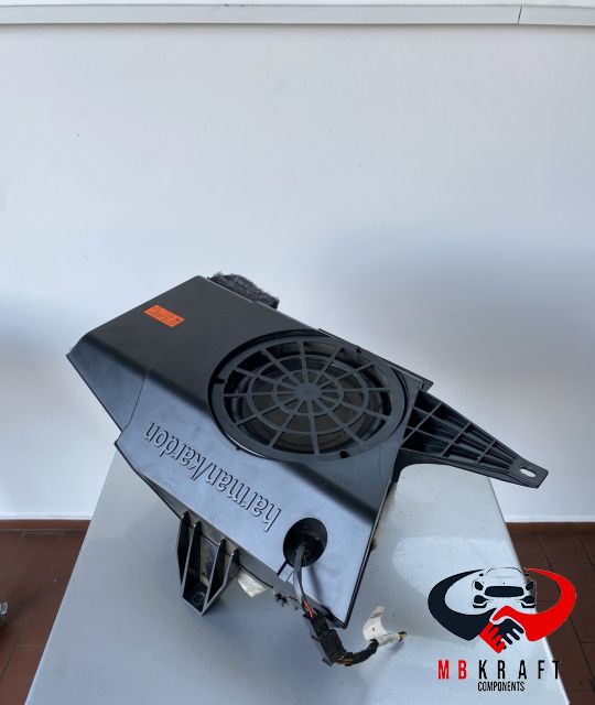 Subwoofer Harman/Kardon A2118202902 A 211 820 29 02 Mercedes-Benz E-C