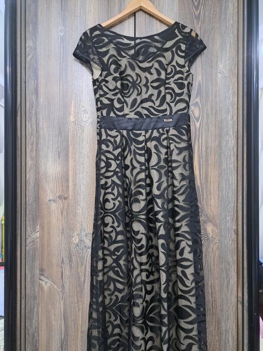 Вечерние платье почти новое,один раз одета