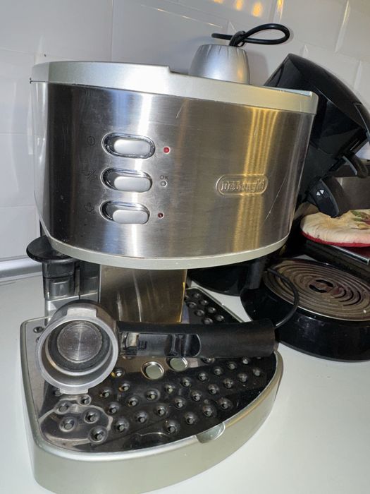 Espressor Delonghi EC330, 1050W, 15 bari, 1L, Cappuccino System