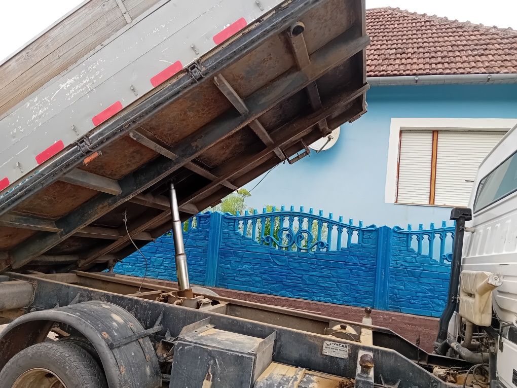 Vând nisan L35.085