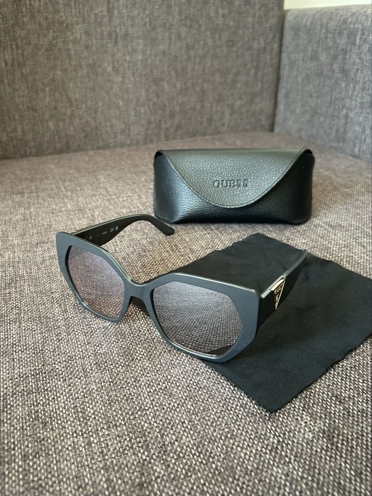 Слънчеви очила Guess