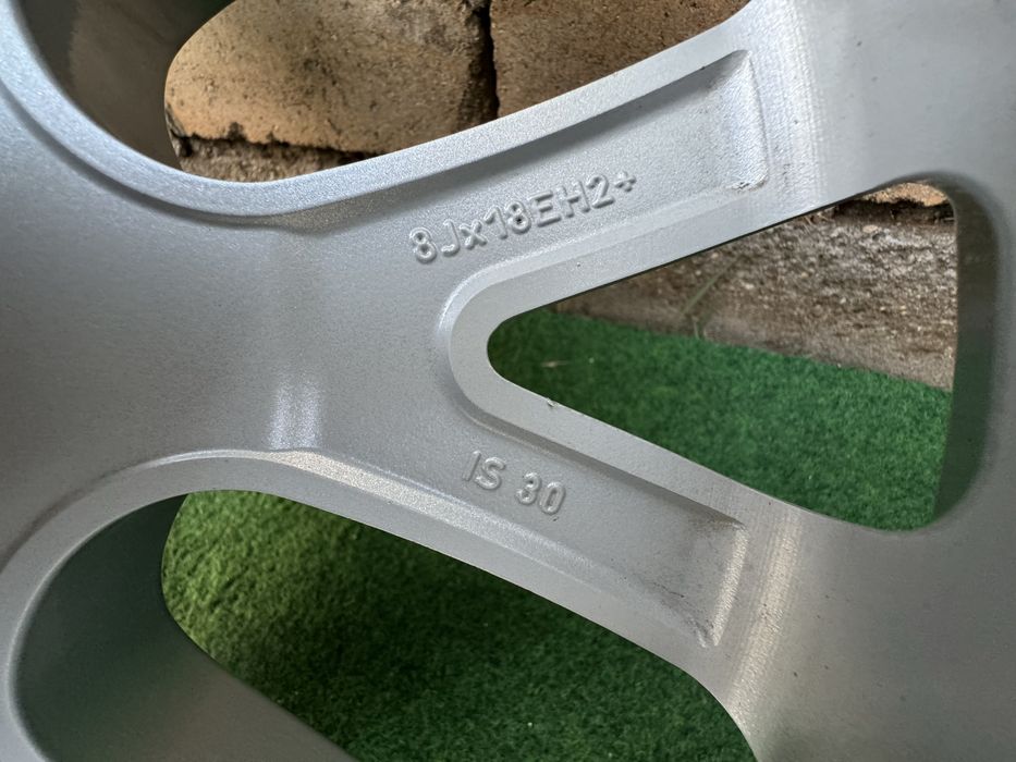 4 броя Джанти БМВ BMW Style 238 18 цола за F01 GT F07 F10 F11 e90 e91