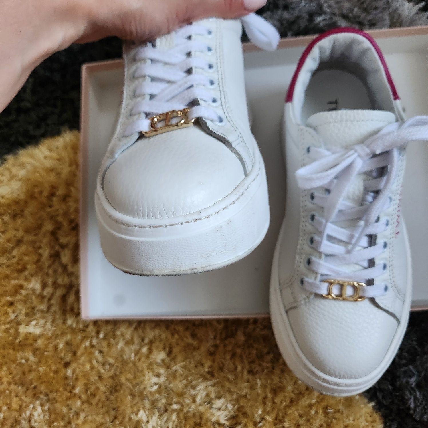 Сникърси Twinset