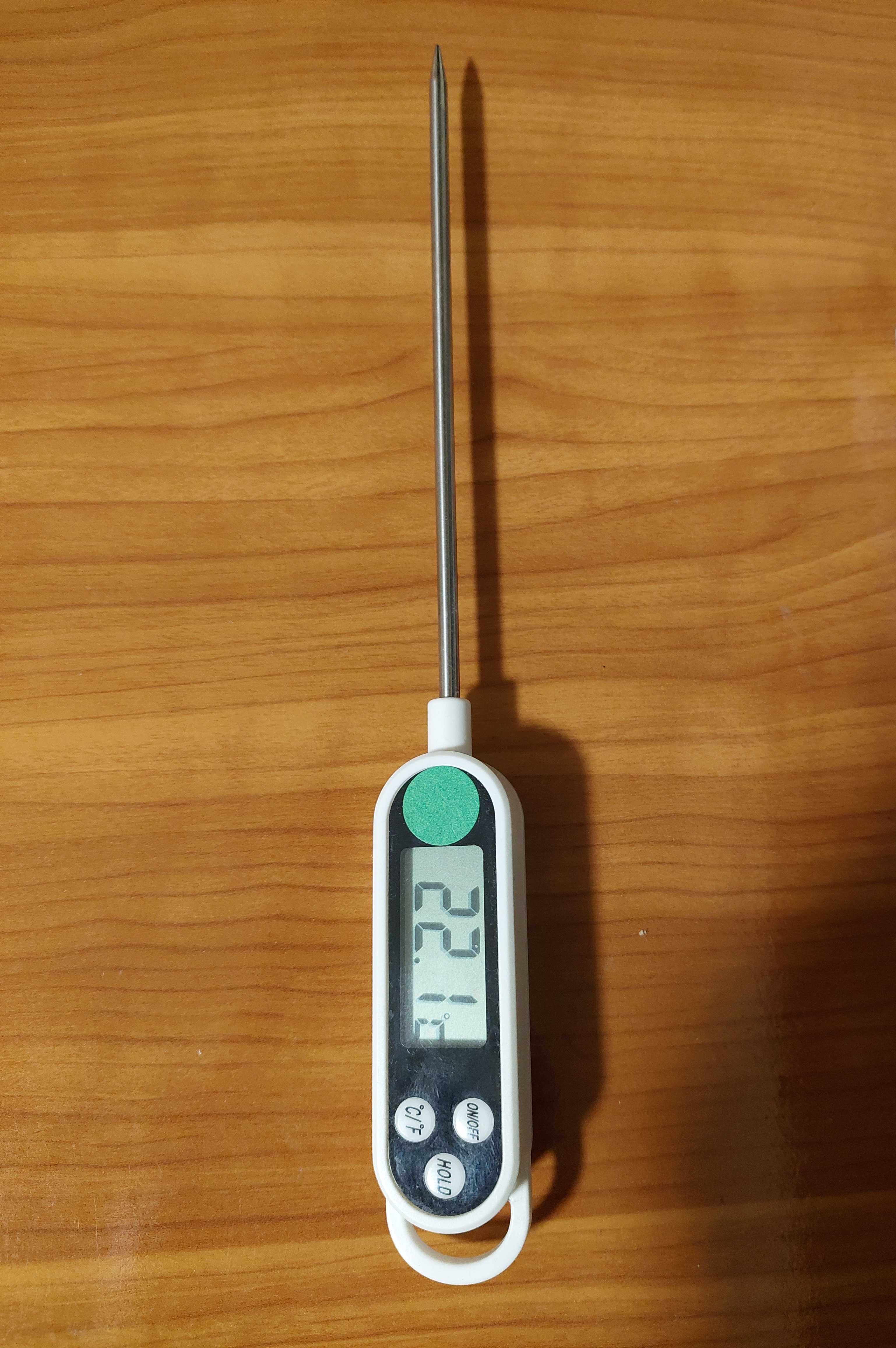 Termometru electronic digital pentru alimente