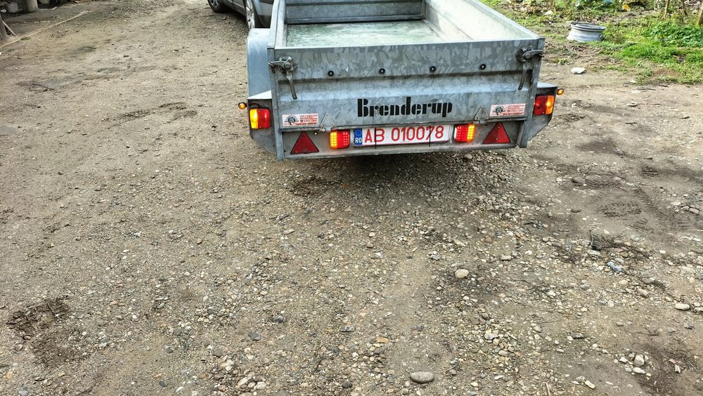 Vind remorca robusta