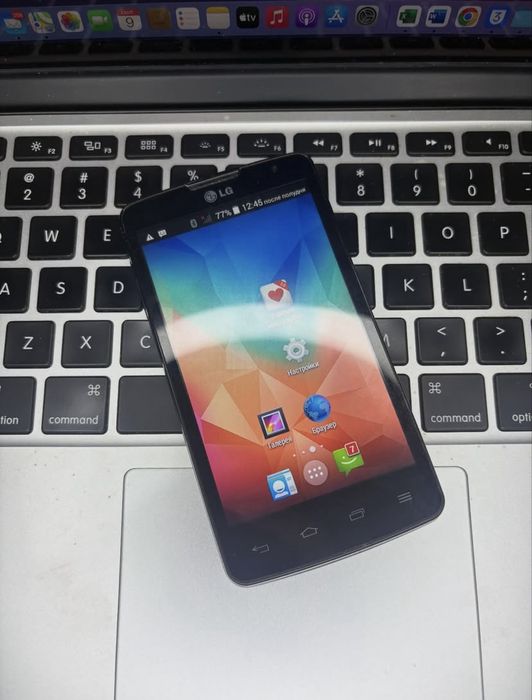 Телефон для связи lg l60