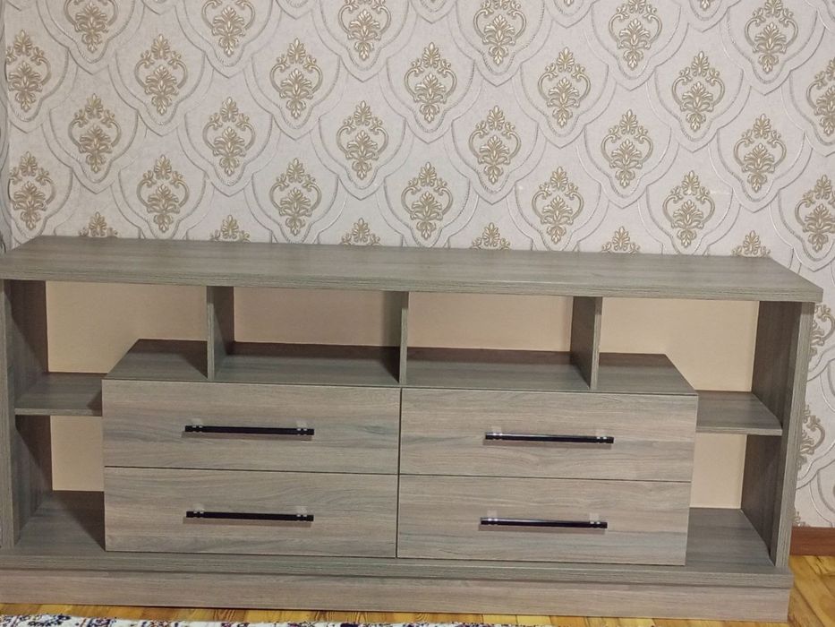 Мебель для зала тумбочка и шкаф