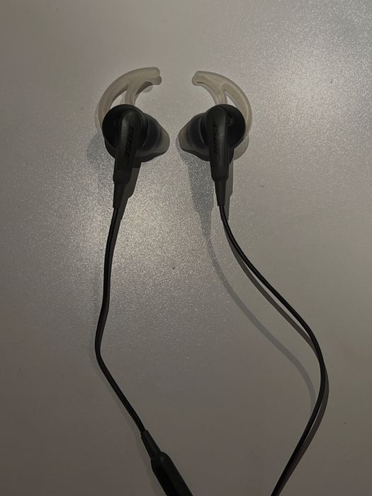 Casti cu fir BOSE originale cu tot cu carcasa