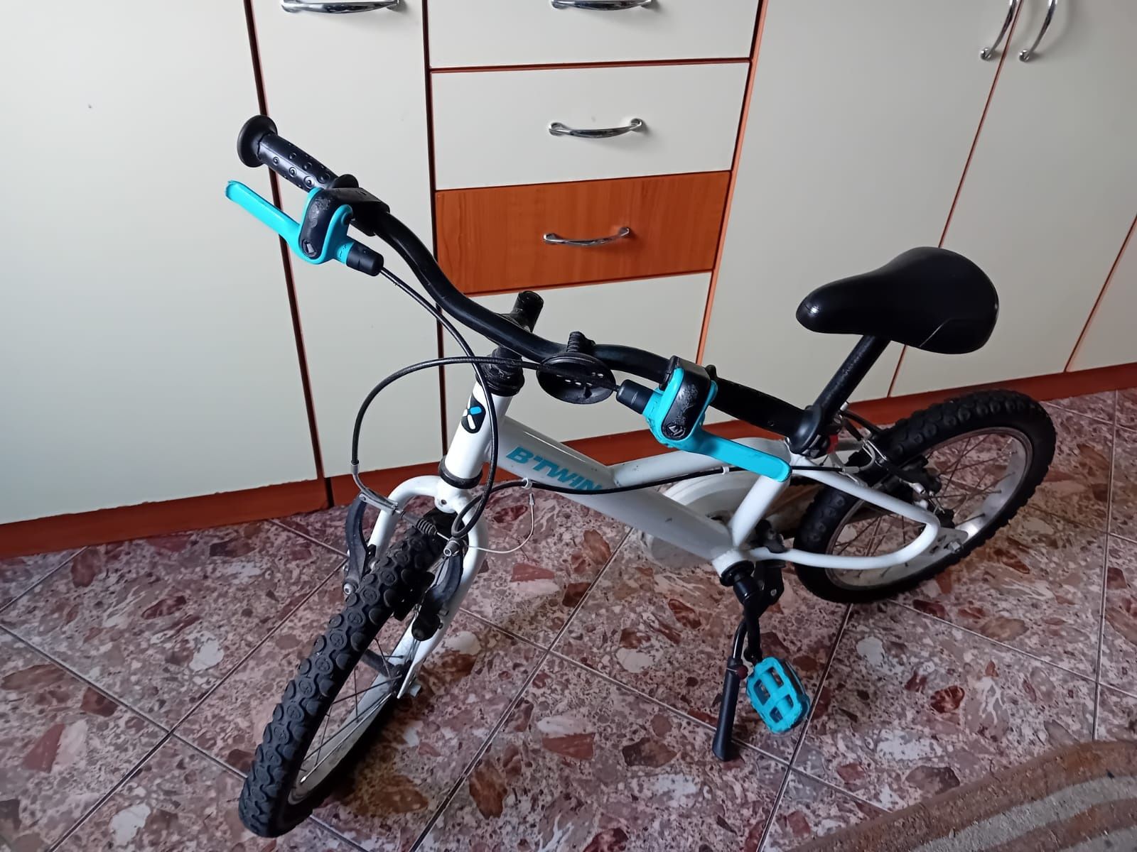 Vând Bicicleta copii