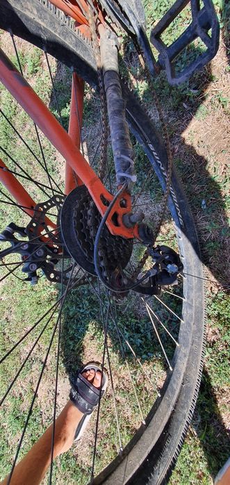 Vând bicicleta 250 ron