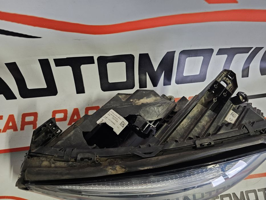 Far stanga led Mercedes GLA Facelift dupa 2016