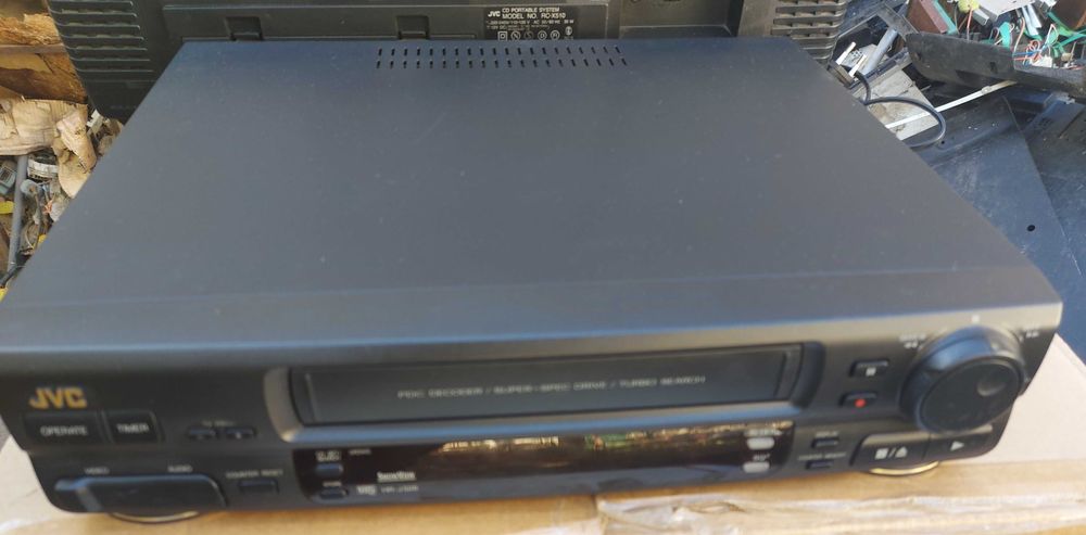 JVC HR-J328E VHS Video Cassette Recorder