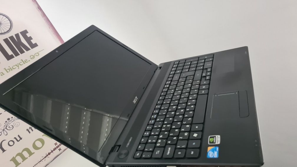 Лаптоп Acer Aspire 5742g Intel Core i3 370M , 500gb , GeForce GT420