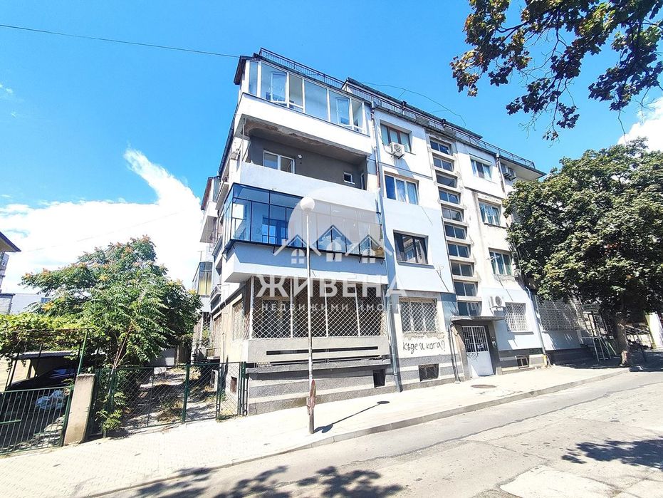 Продава се Четиристаен апартамент в Варна, Спортна зала - 115 кв.м за 3035 €/кв.м - Снимка #12