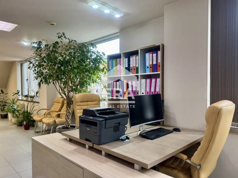 Продава се Офис в Варна, Център - 124 кв.м за 2904 €/кв.м - Снимка #4