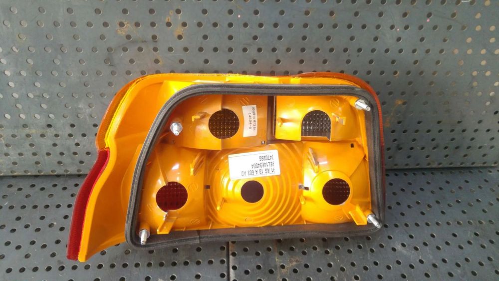 Stop tripla lampa dreapta ford escort 91ag13a602ad