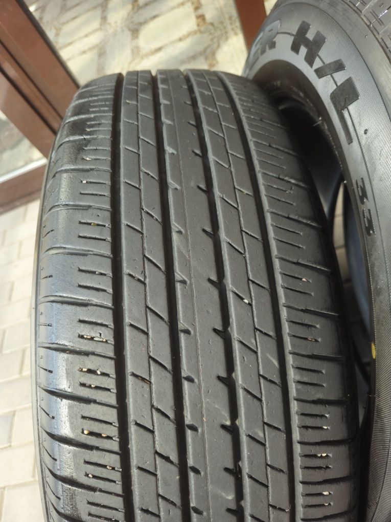 Bridgestone 235/65/18 лето.