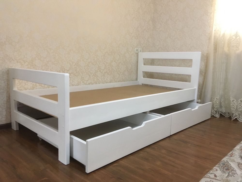 Кровати из дерево
