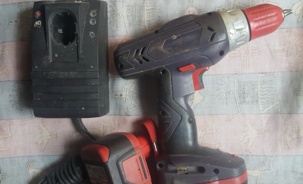 Винтоверт Спарки със стари батерии за възстановяване Sparky BR 15E