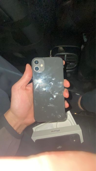 Айфон 11 (128/77%)