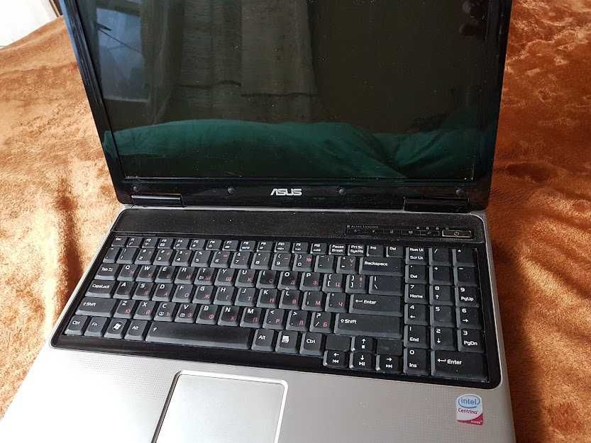 Лаптоп Asus M51V