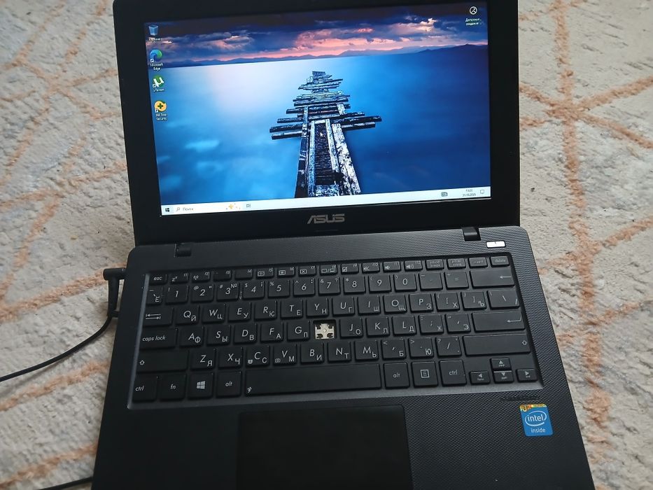 Asus компактный ноутбук