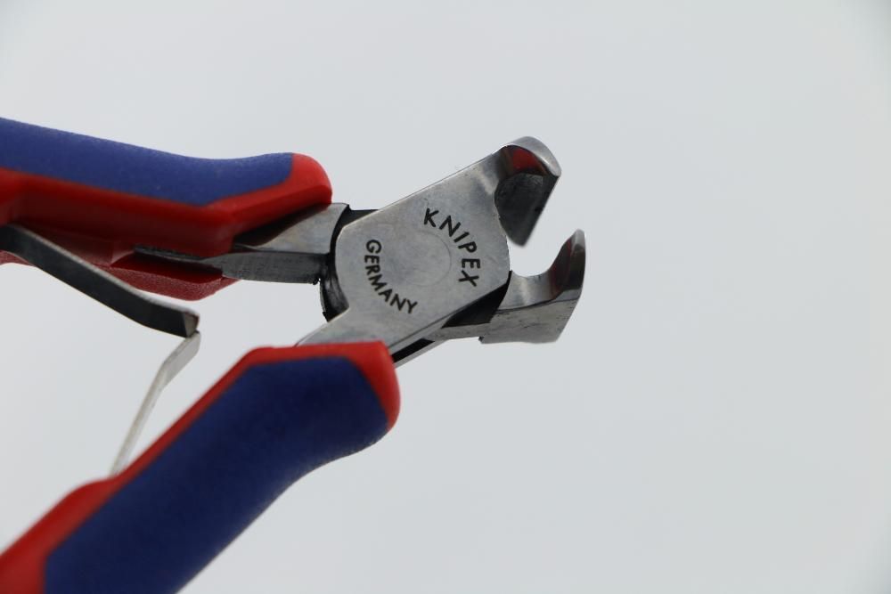 Knipex челни резачки за електроника и фина механика 115 мм, 6402115
