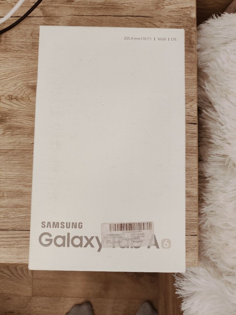 Tableta Samsung Galaxy Tab A 2016, 10.1", 16 Gb, Wi-Fi, 4G, SM-T585