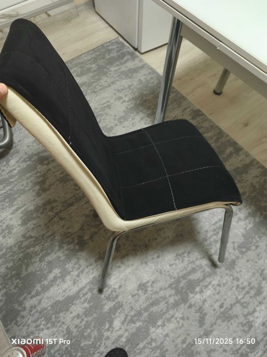 Разтегателна маса с 4 стола