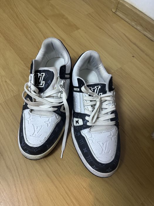 Adidasi Louis Vuitton