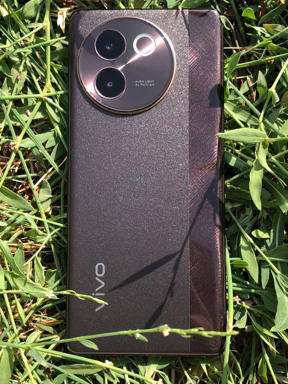 продается телефон vivo v30e