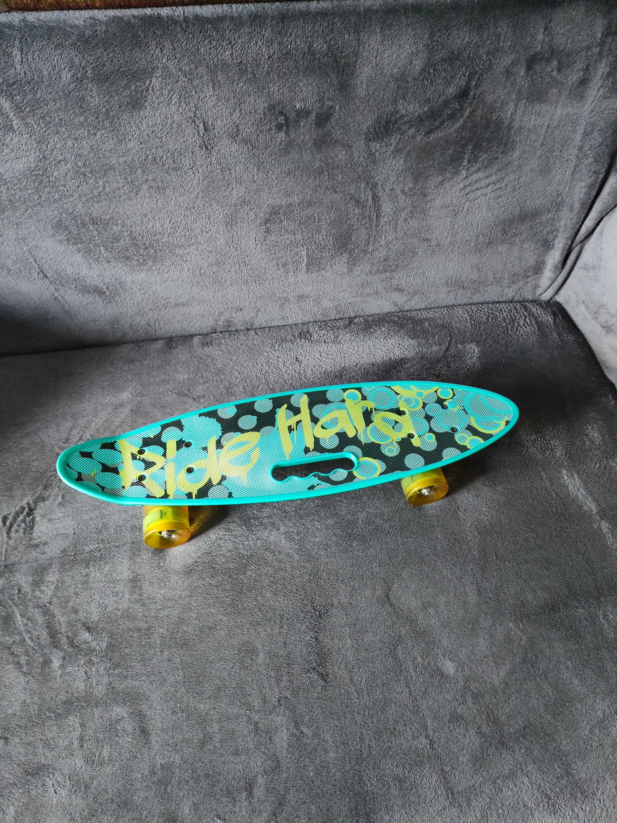 Продам новый скейтборд(Penny board на гелевой прокладке)