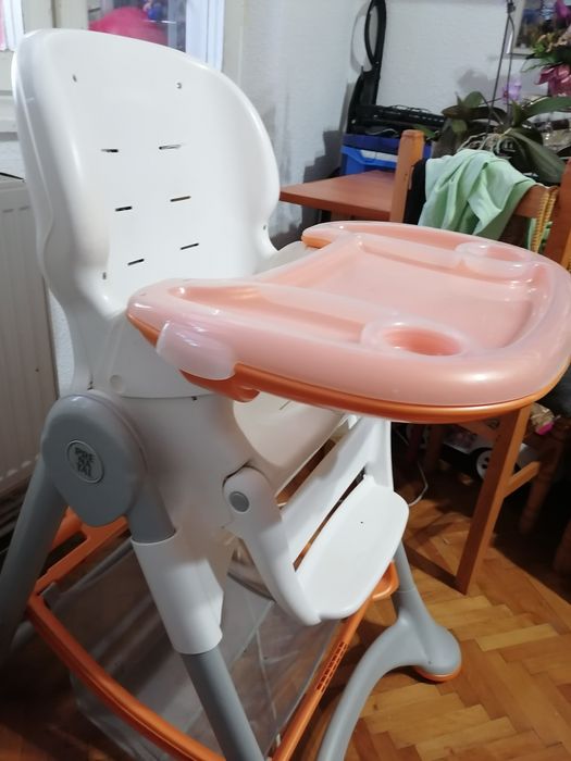 Masa de mâncat pentru bebe