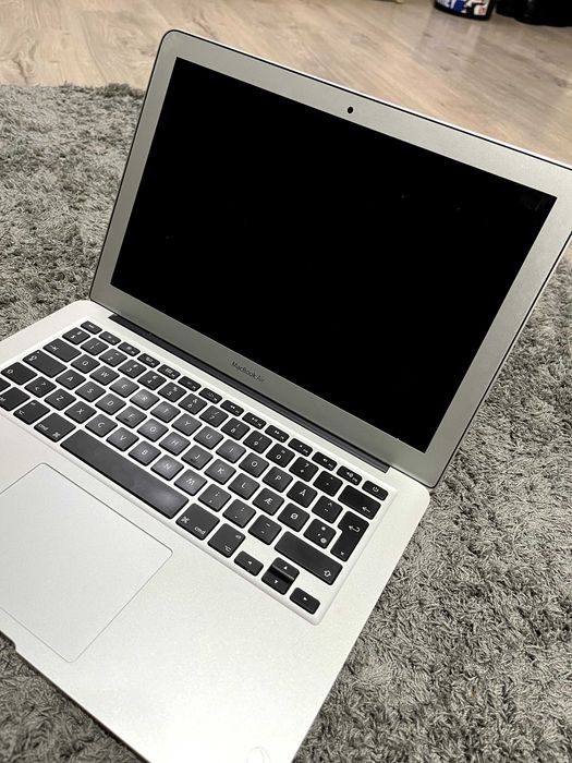 Vand MacBook Air 2017 13"