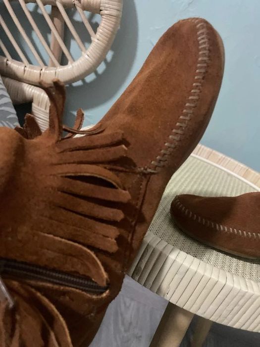 Minnetonka Дамски велурени боти 35 номер