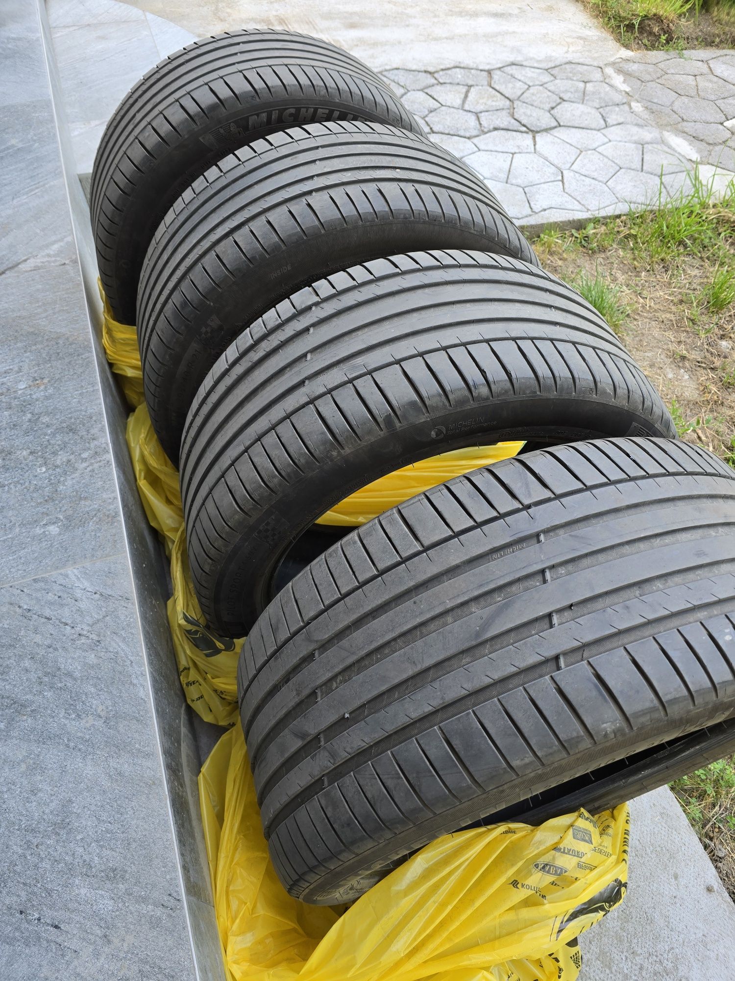 Michelin Pilot Sport 4 SUV 295/40 R21 111Y XL