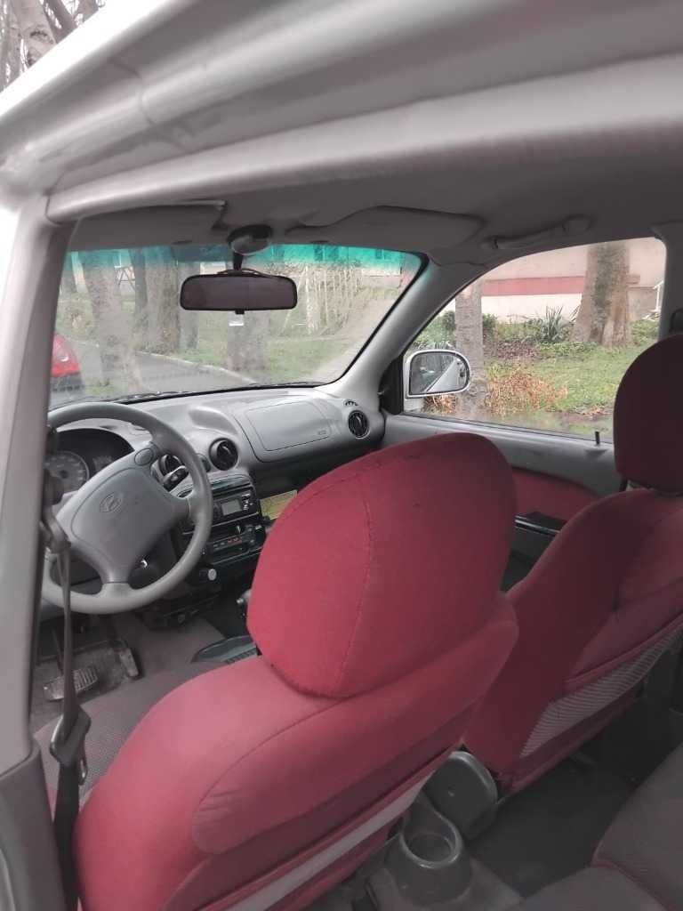 Продавам Hyundai Atos 1.1