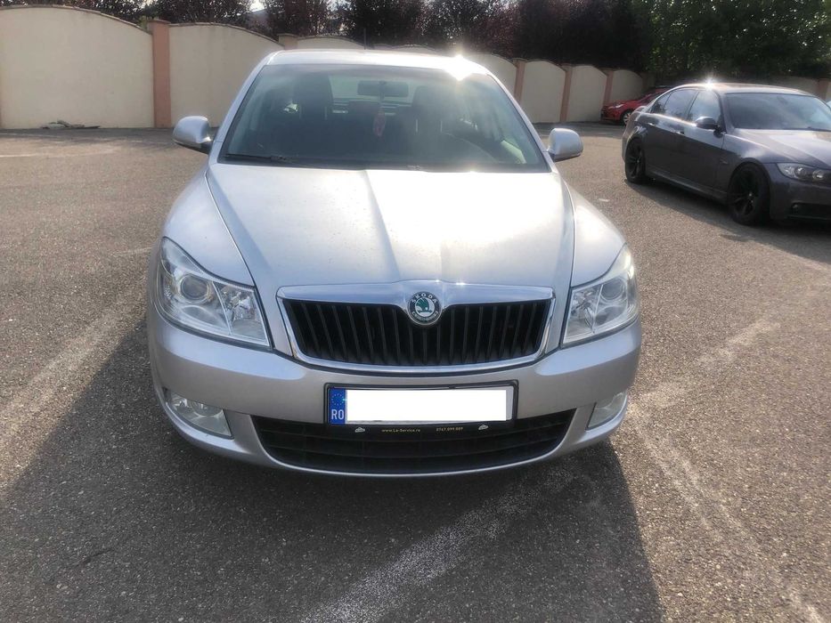 Iasi-Inchirieri masini, 7 locuri, platforma auto, remorca moto, duba