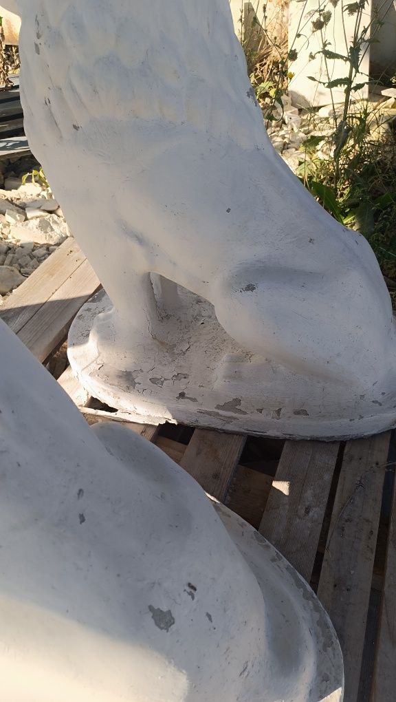 Leu din beton turnat