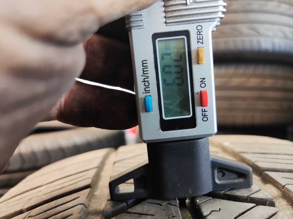 2бр.зимни гуми 225/40/18 Barum