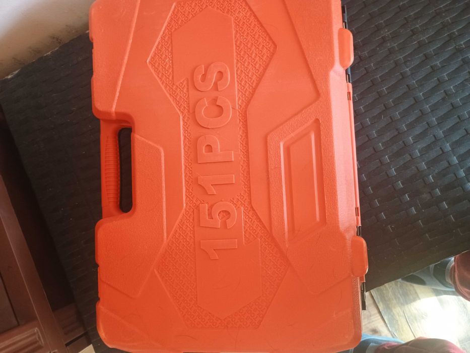 Продавам комплект Гедоре инструменти