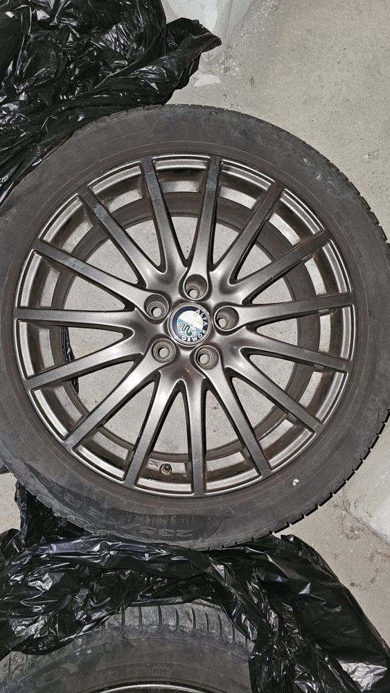 Летни гуми 235/45/18 Pirelli powergy с джанти 18’ Alfa Romeo