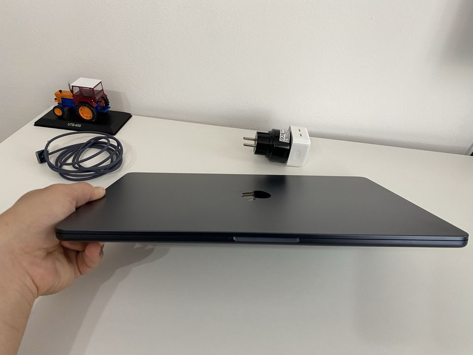 MacBook Air 15-inch with Apple M2 Chip