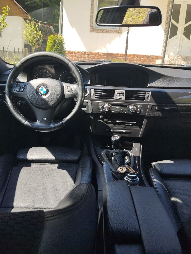 BMW seria 3 E91  318 M-pack 2011