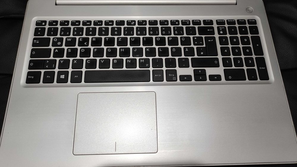 Laptop Dell Inspiron 5570  AMD R7 M450 4GB