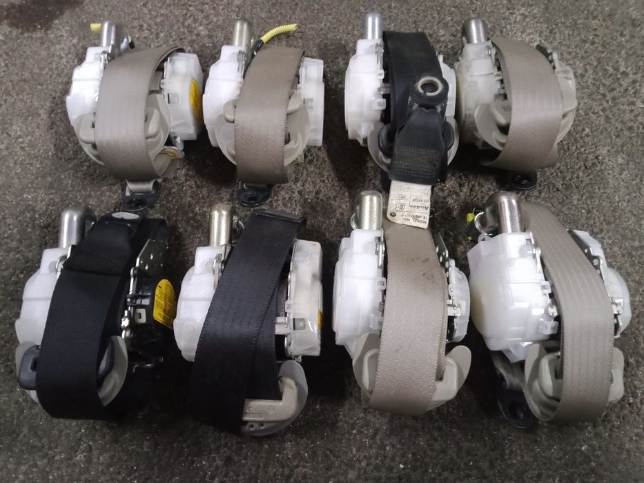 Продам ремень безопасности на Toyota Camry 40-45