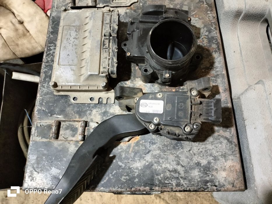 ЭБУ 405 евро 3  дроссель новый и педаль электронный