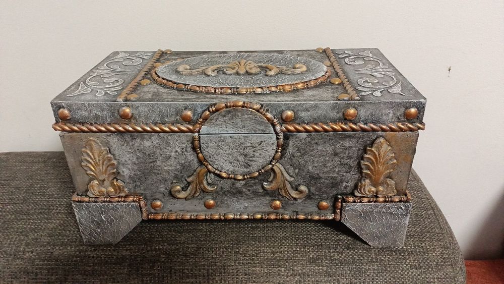 Cufere căsuța dar de nunta sau botez