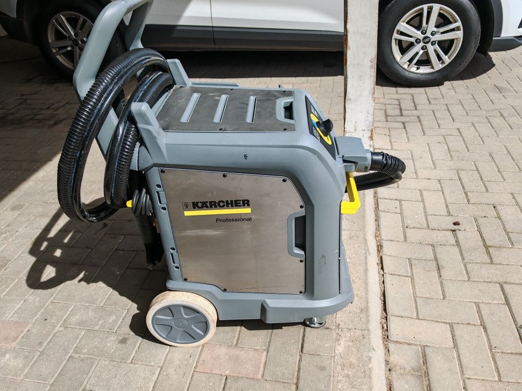 Aparat profesional de curatat cu aburi Karcher SGV 8/5 *EU, 8 bar, 340